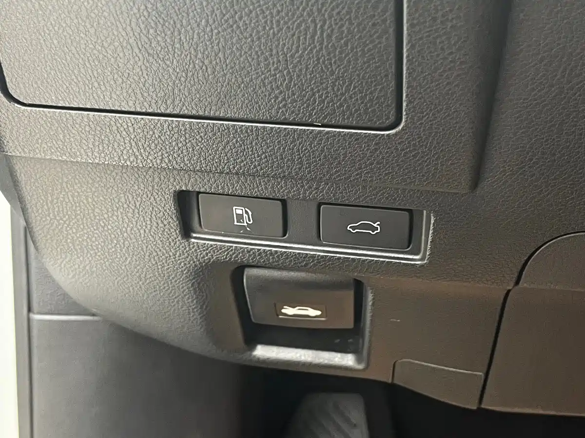 Lexus ES 2022 200 Excellence Edition фото 18