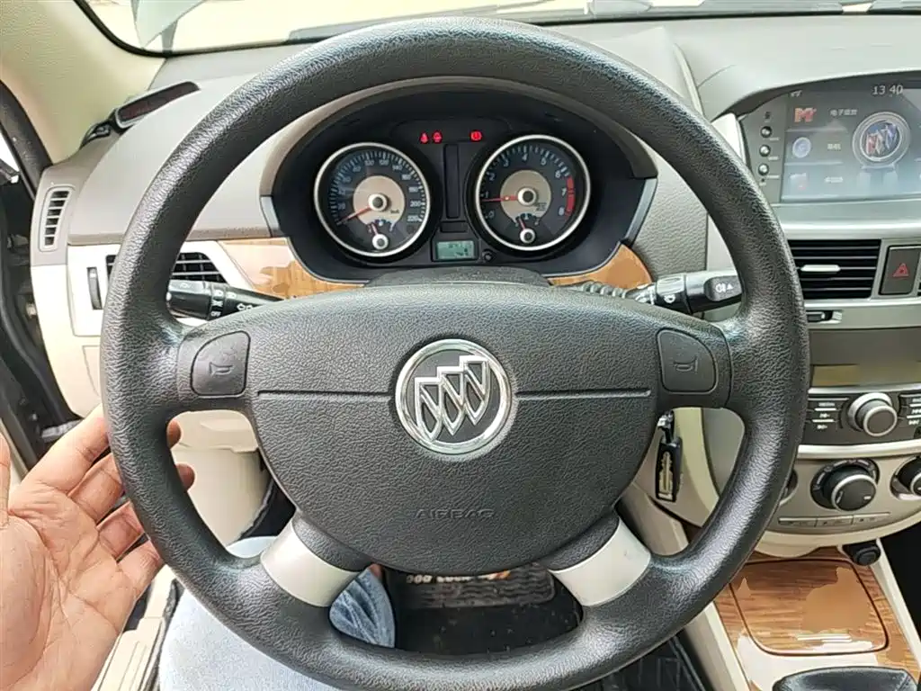 Buick Excelle 2015 1.5L Manual Classic фото 11