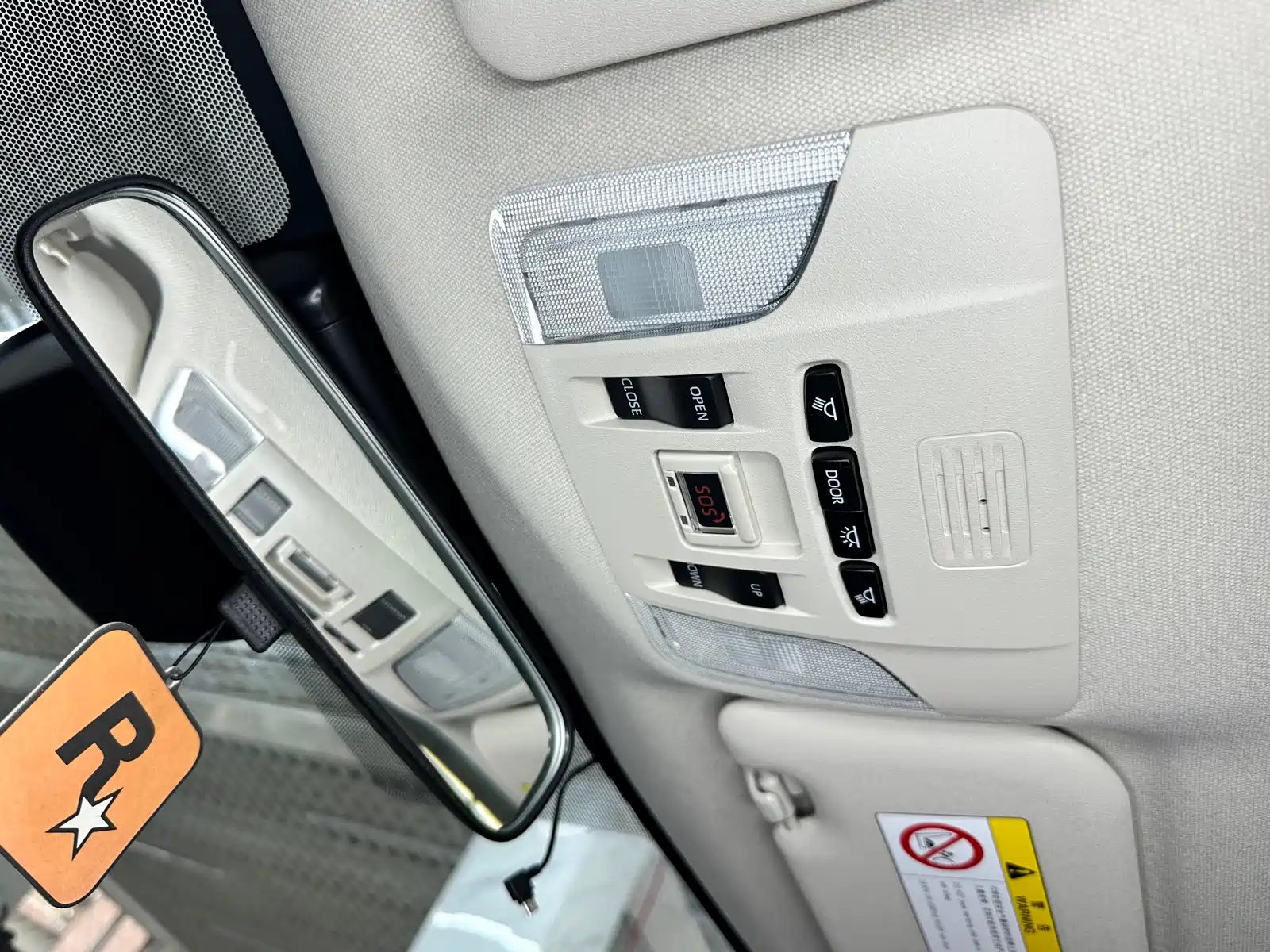 Фото 21 - Toyota Corolla
