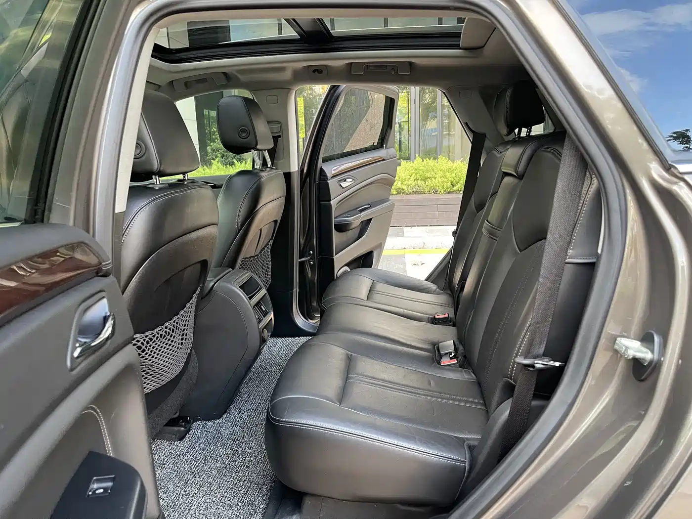 Фото 9 - Cadillac SRX