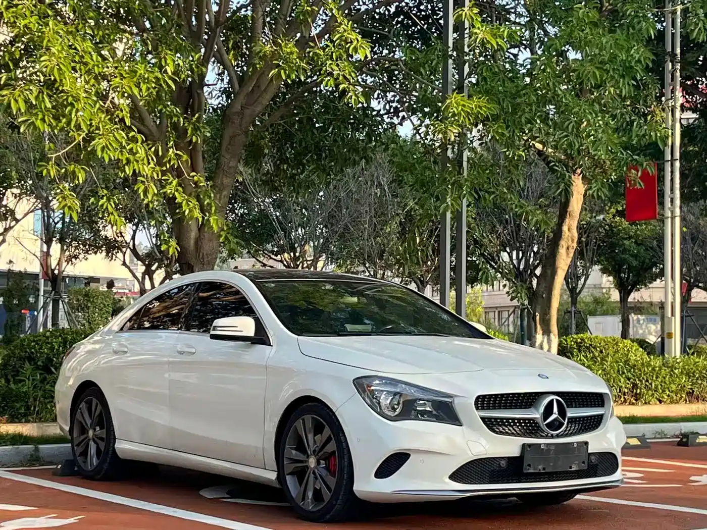 Mercedes-Benz CLA (Import) 2016 CLA 200 Sport фото 3