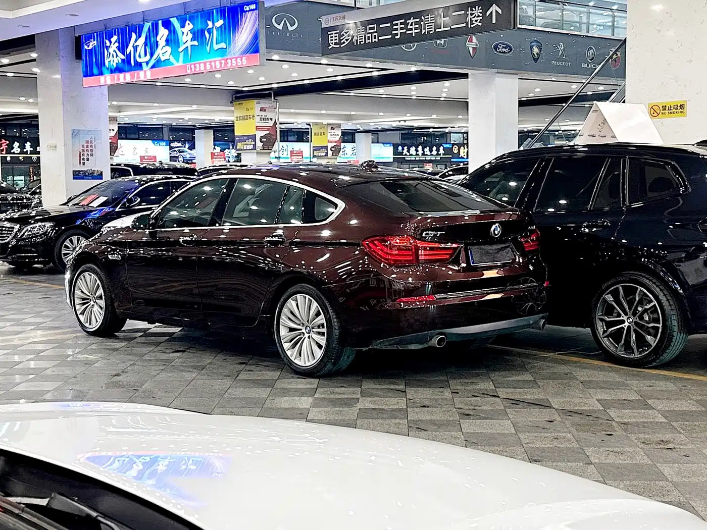 BMW 5 Series GT 2014 535i Luxury фото 4