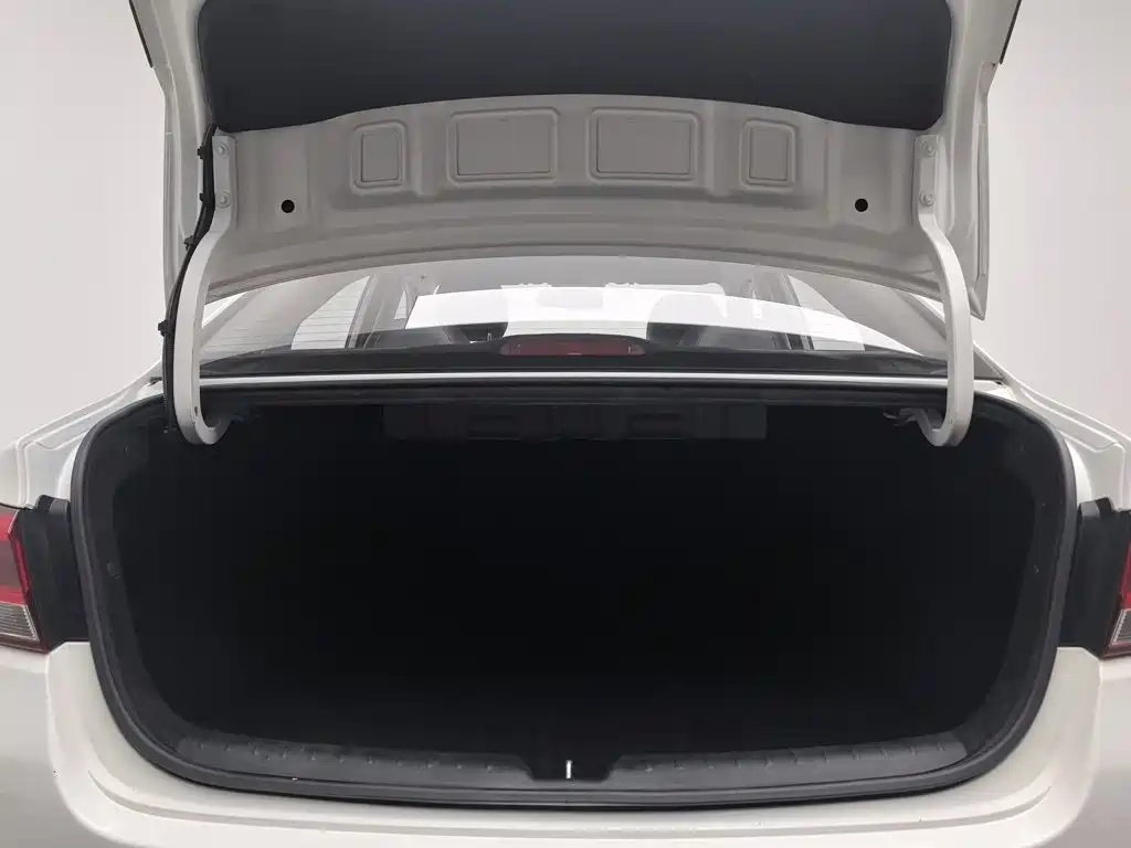 Kia K2 2017 2017 Sedan 1.4L AT GLS