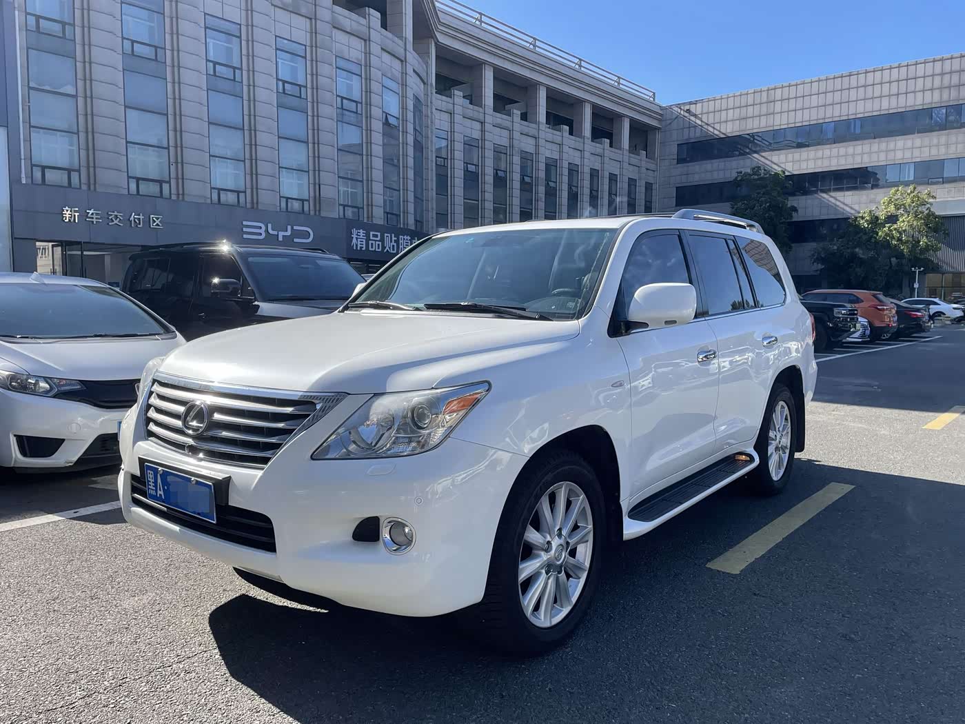 Lexus LX