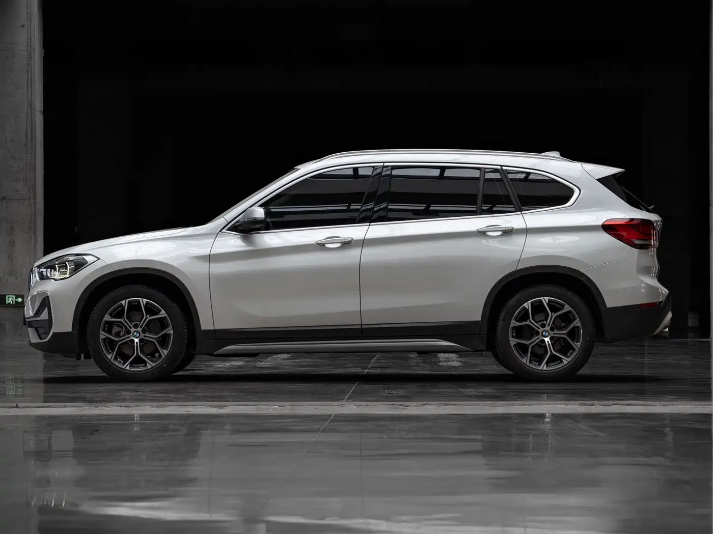 BMW X1 2022 sDrive20Li Fashion фото 7