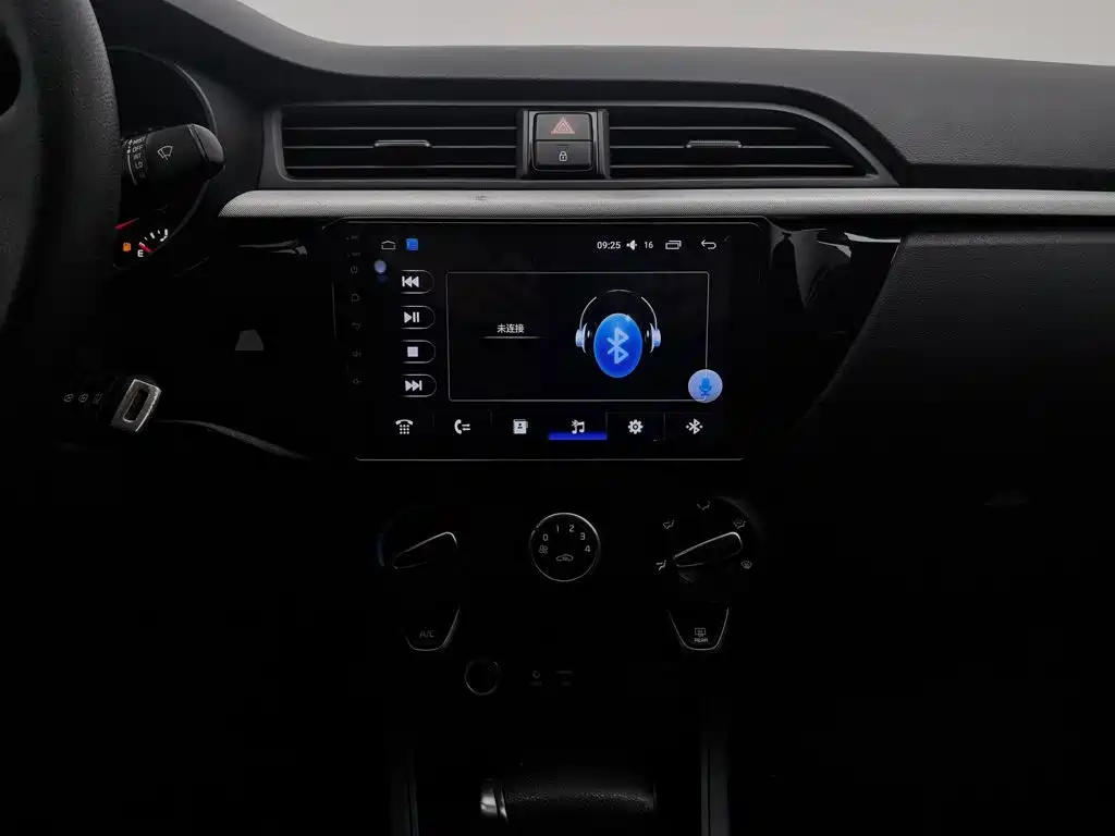 Kia K2 2017 2017 Sedan 1.4L AT GLS