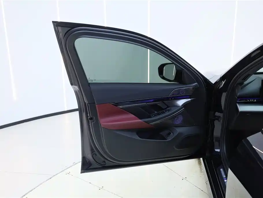BMW i5 2024 eDrive 35L M Sport Package фото 16
