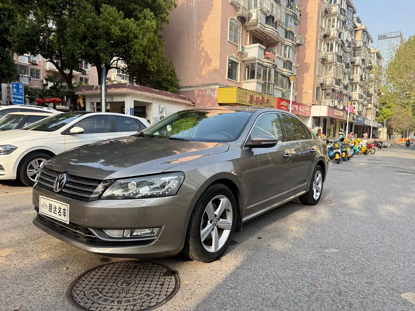 Volkswagen Passat 2014 1.8TSI DSG Executive Edition фото 2