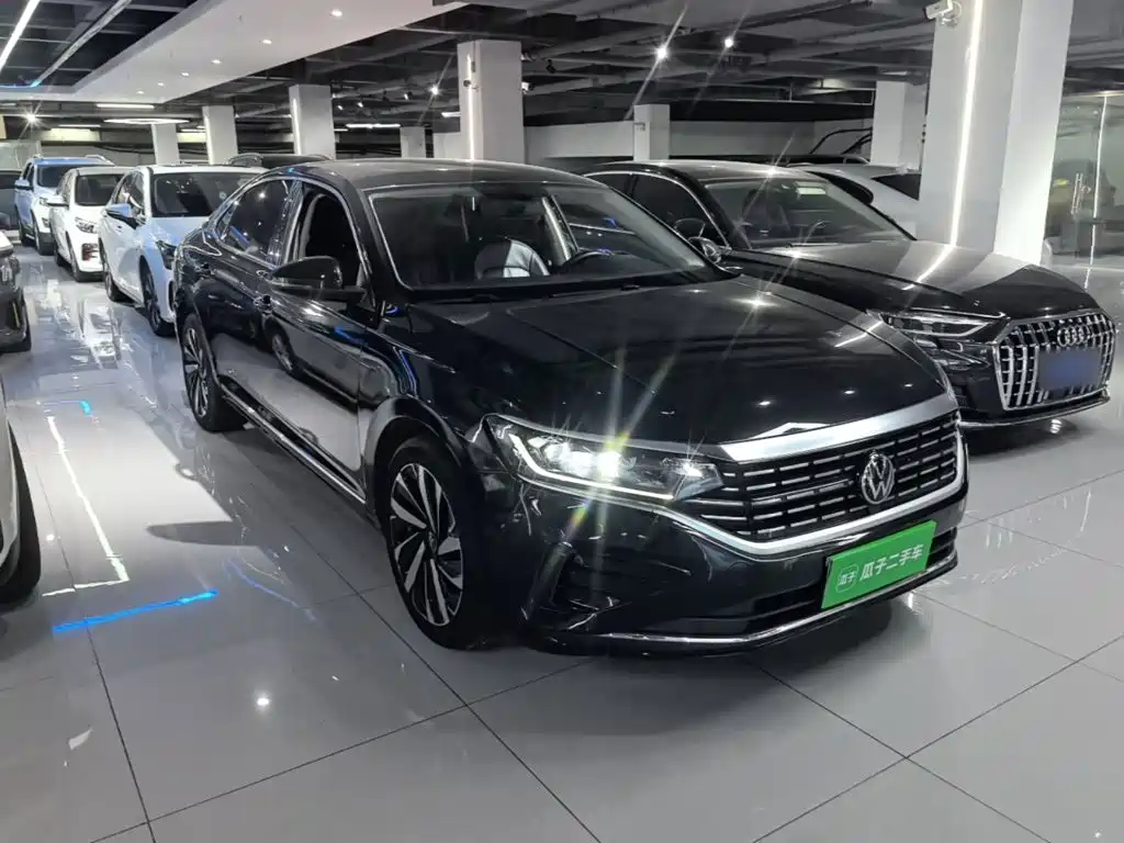 Фото 4 - Volkswagen Passat