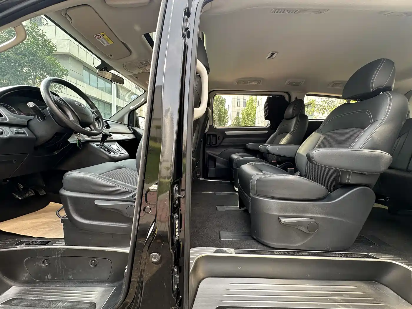 SAIC Maxus Maxus G10 2018 PLUS 2.0T Automatic Elite Edition фото 14