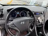 Photo 12 - Hyundai Sonata