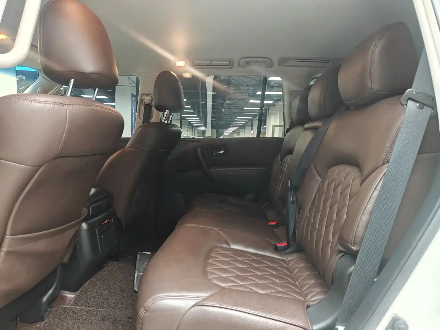 Nissan Patrol 2018 4.0L Leadership фото 5
