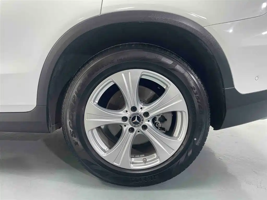 Mercedes-Benz GLC 2020 Facelift GLC 260 L 4MATIC Dynamic фото 19