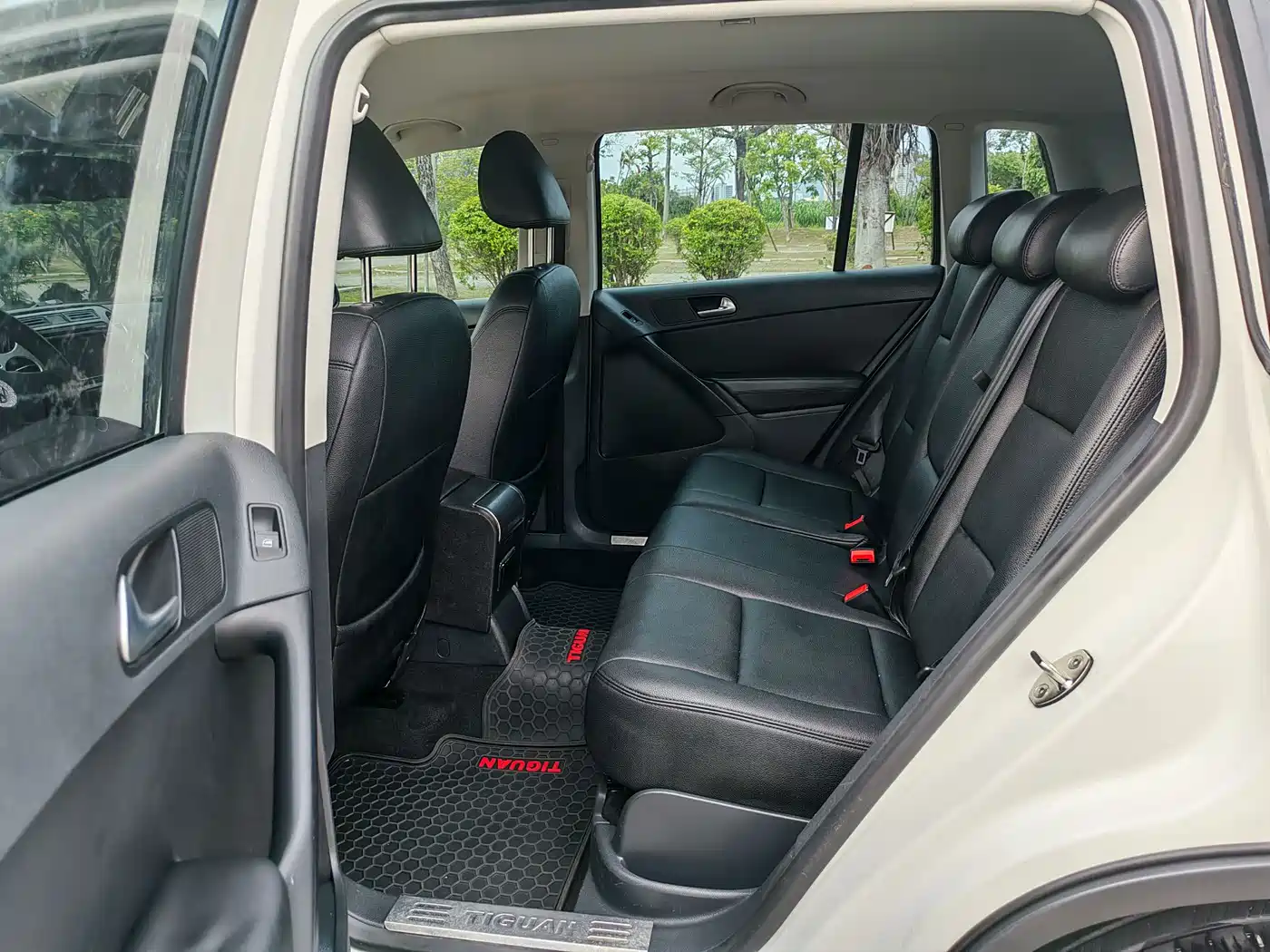Volkswagen Tiguan 2015 1.8TSI Automatic 2WD Trendline фото 8