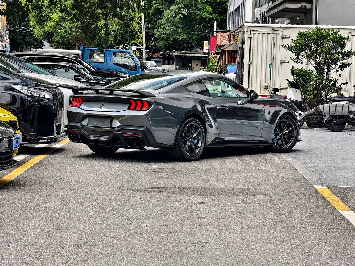 Ford Mustang 2024 5.0L V8 Dark Horse фото 10