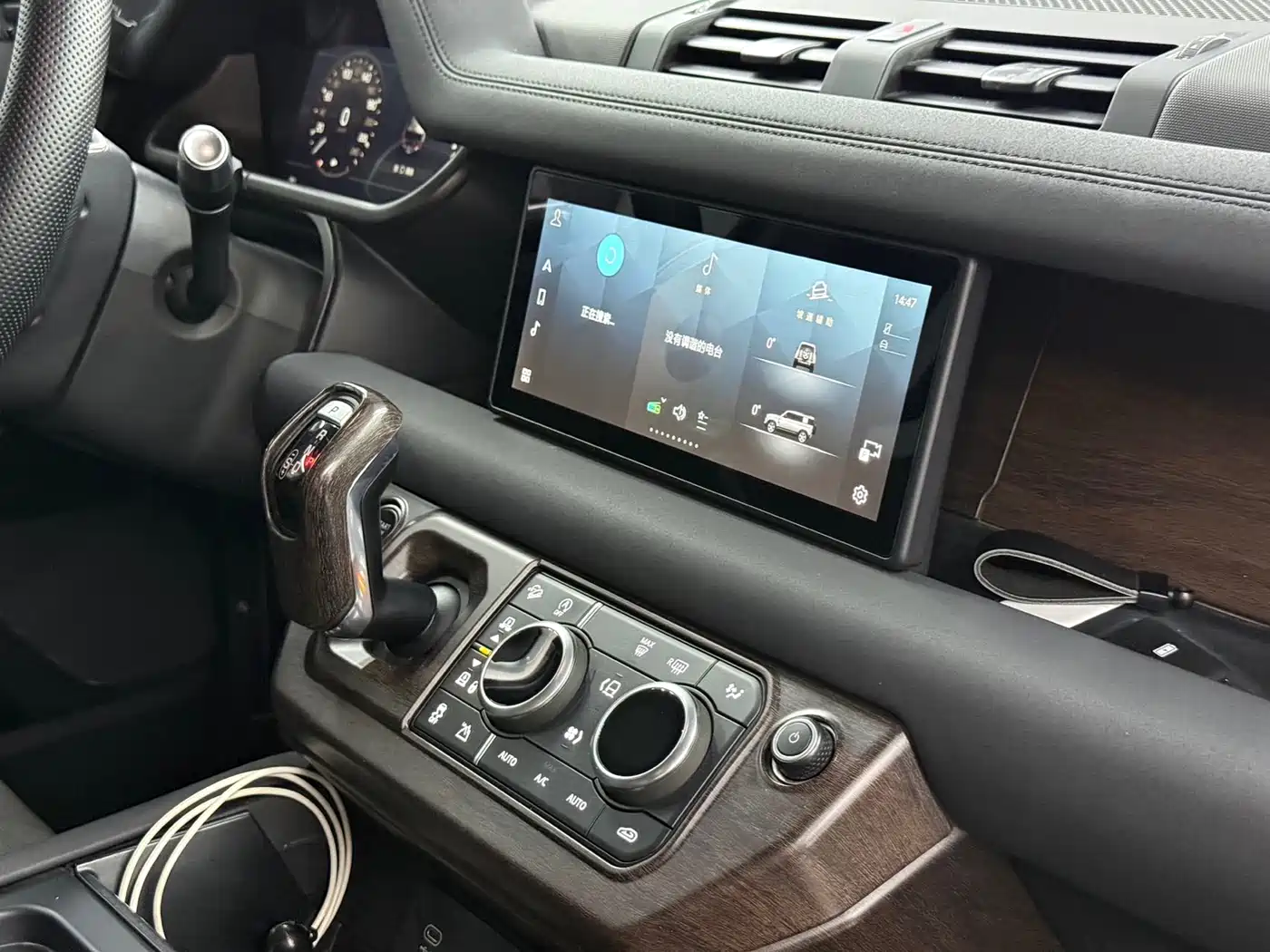Land Rover Defender 2021 110 P400 X фото 11