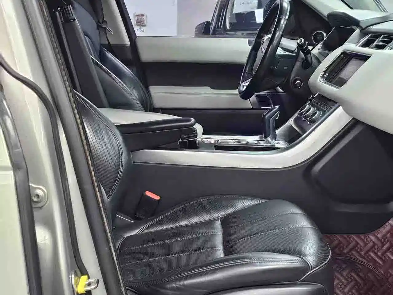 Land Rover Range Rover Sport 2014 3.0 SC V6 HSE фото 8