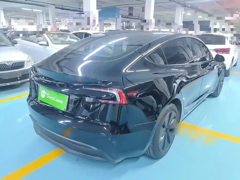 Tesla Model 3 2026 2025 Model Year Facelift Rear-Wheel Drive