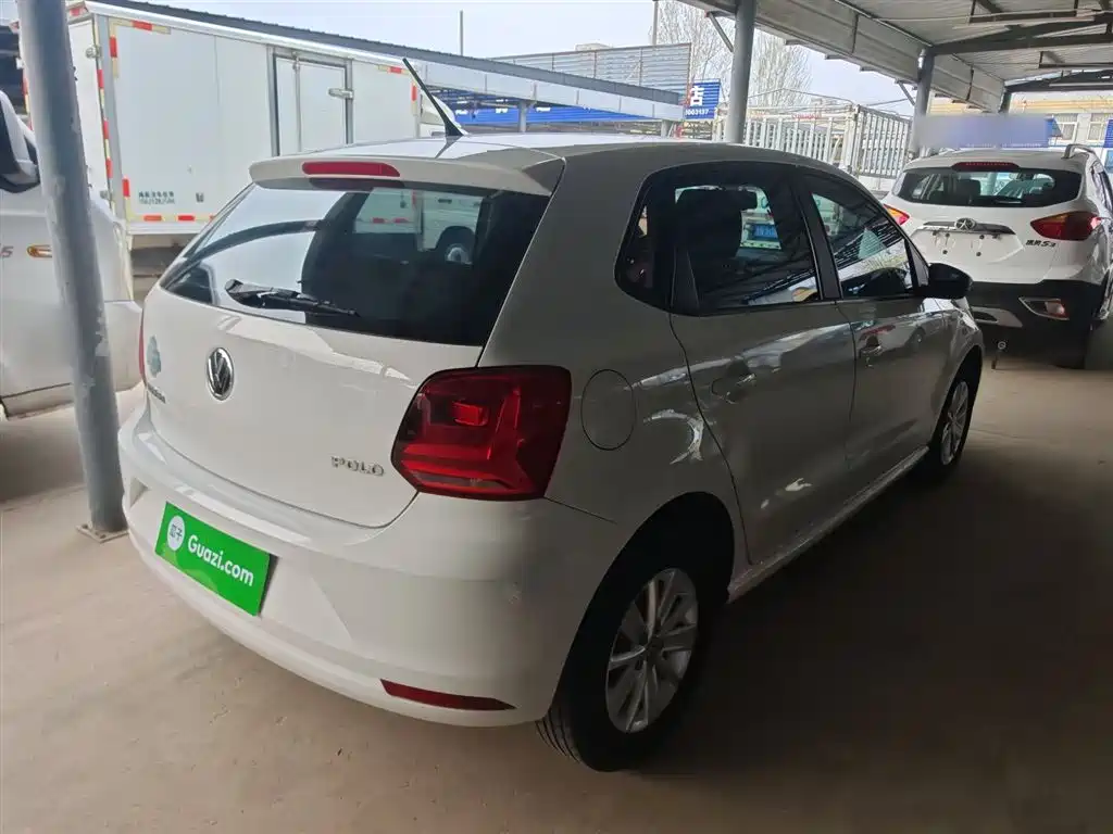 Volkswagen Polo 2016 1.4L Automatic Trend фото 7