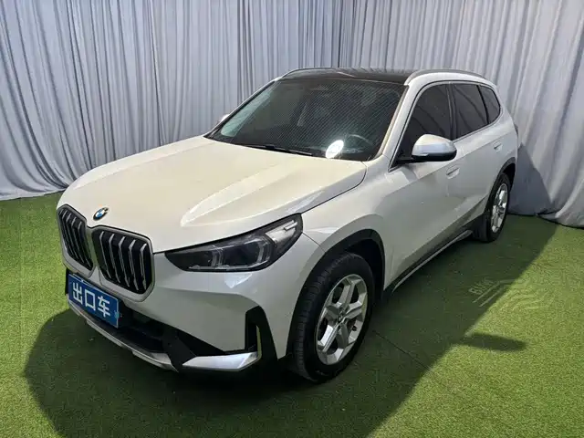 BMW X1 sDrive20Li, X Дизайн-пакет