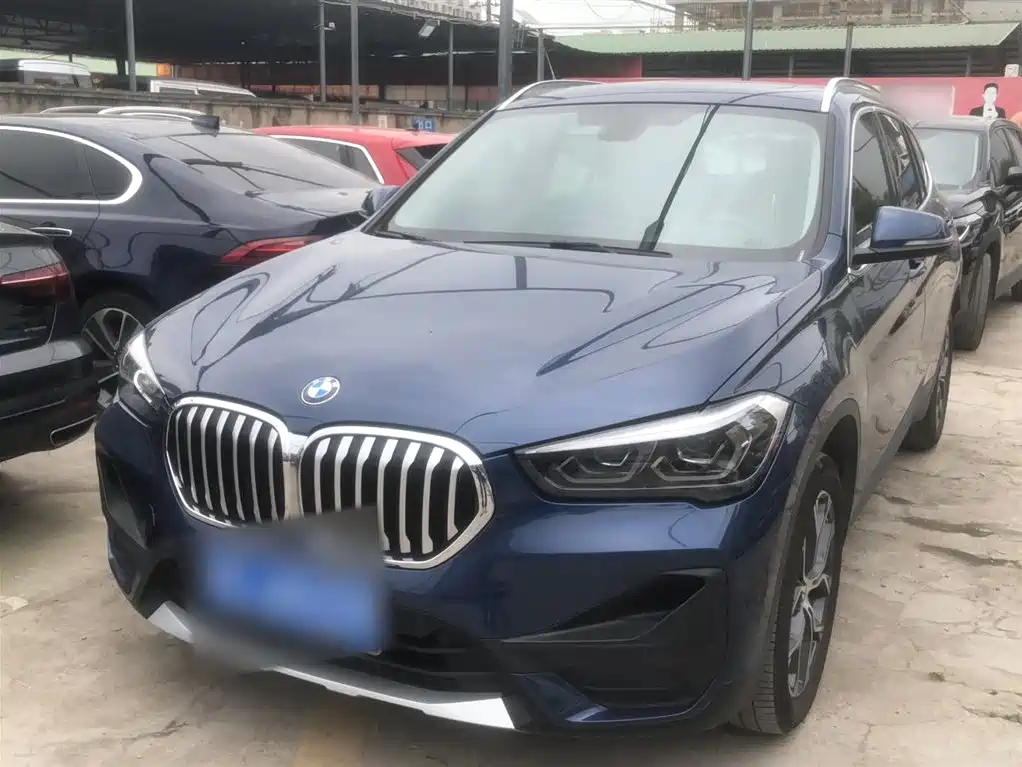 BMW X1 2022 sDrive25Li Leading фото 25