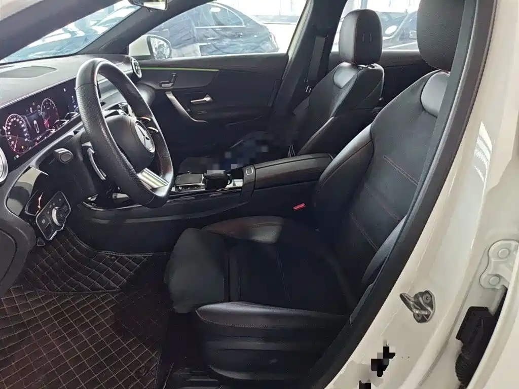 Mercedes-Benz A-Class 2023 A 200 L Fashion фото 22