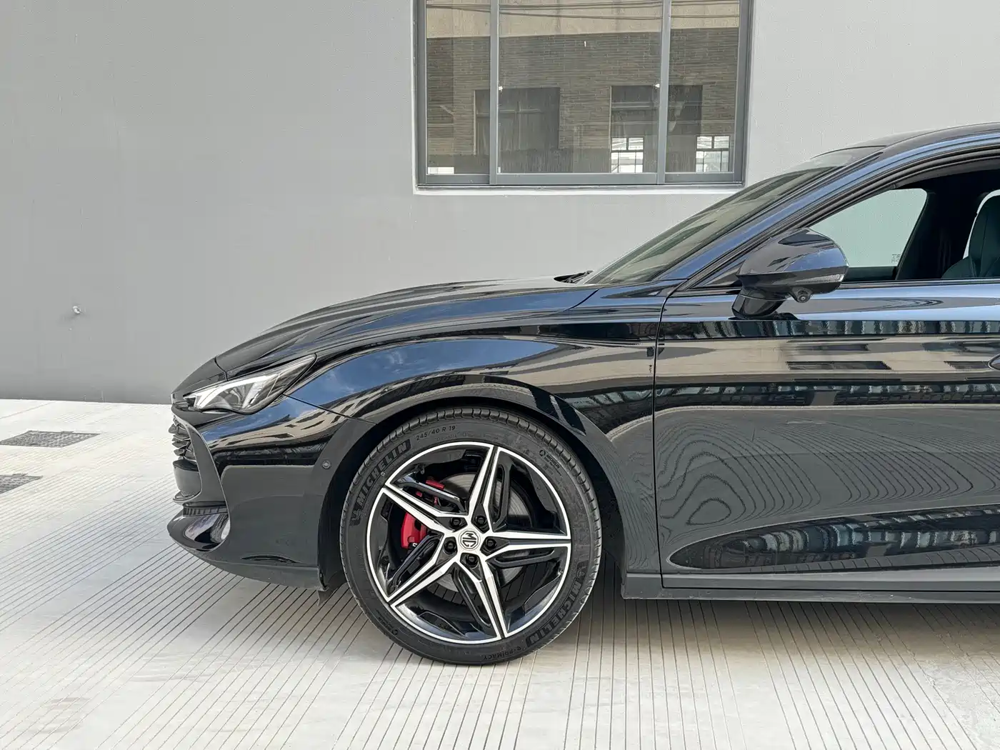 Фото 2 - MG MG7