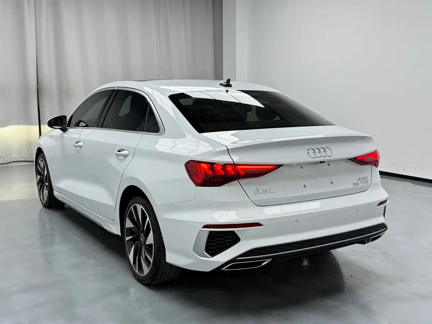 Audi A3 2023 A3L Limousine 35 TFSI Fashion Sport фото 11