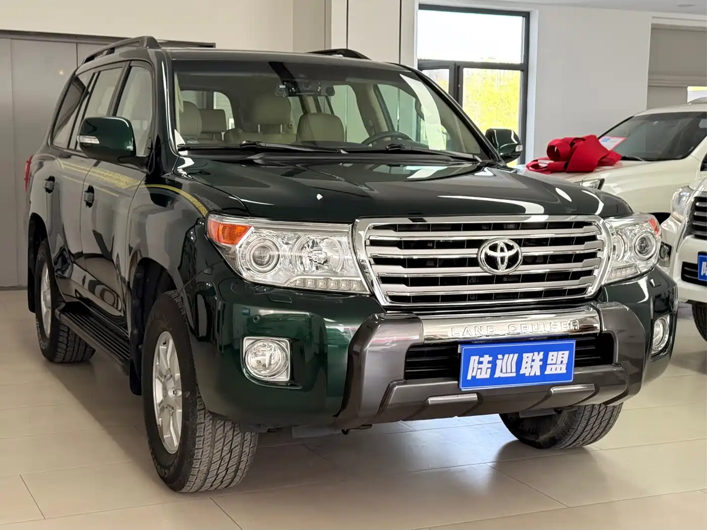 Toyota Land Cruiser 2012 4.0L Automatic VX фото 3