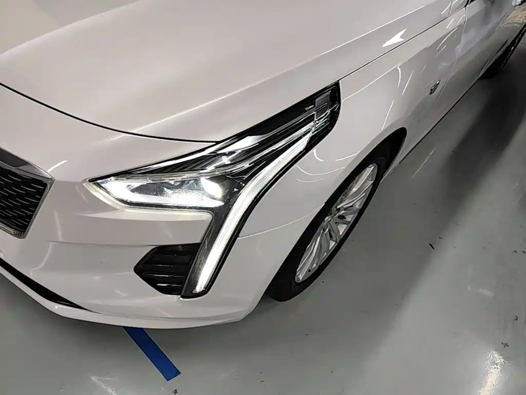 Photo 24 - Cadillac CT6