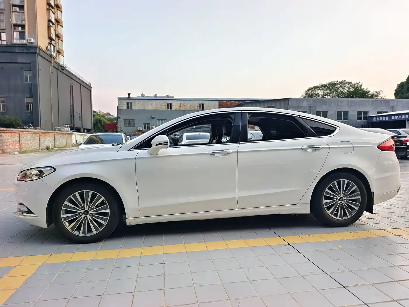 Фото 5 - Ford Mondeo
