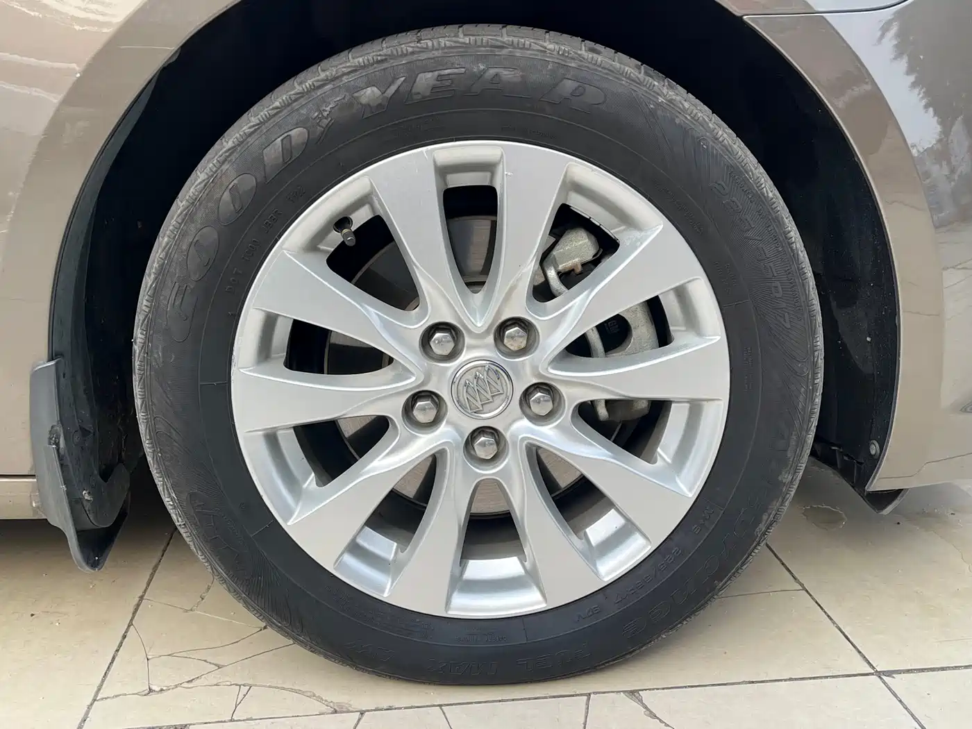Buick LaCrosse 2013 2.4L SIDI Leading Comfort фото 18