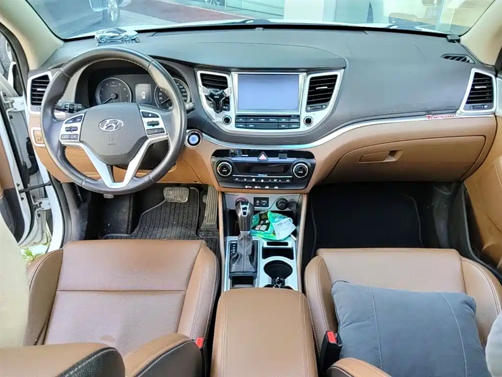 Hyundai Tucson 2015 1.6T Dual Clutch 2WD Smart фото 10