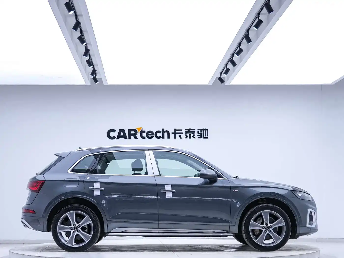 Audi Q5L 2022 Facelift 45T Luxury Dynamic фото 4