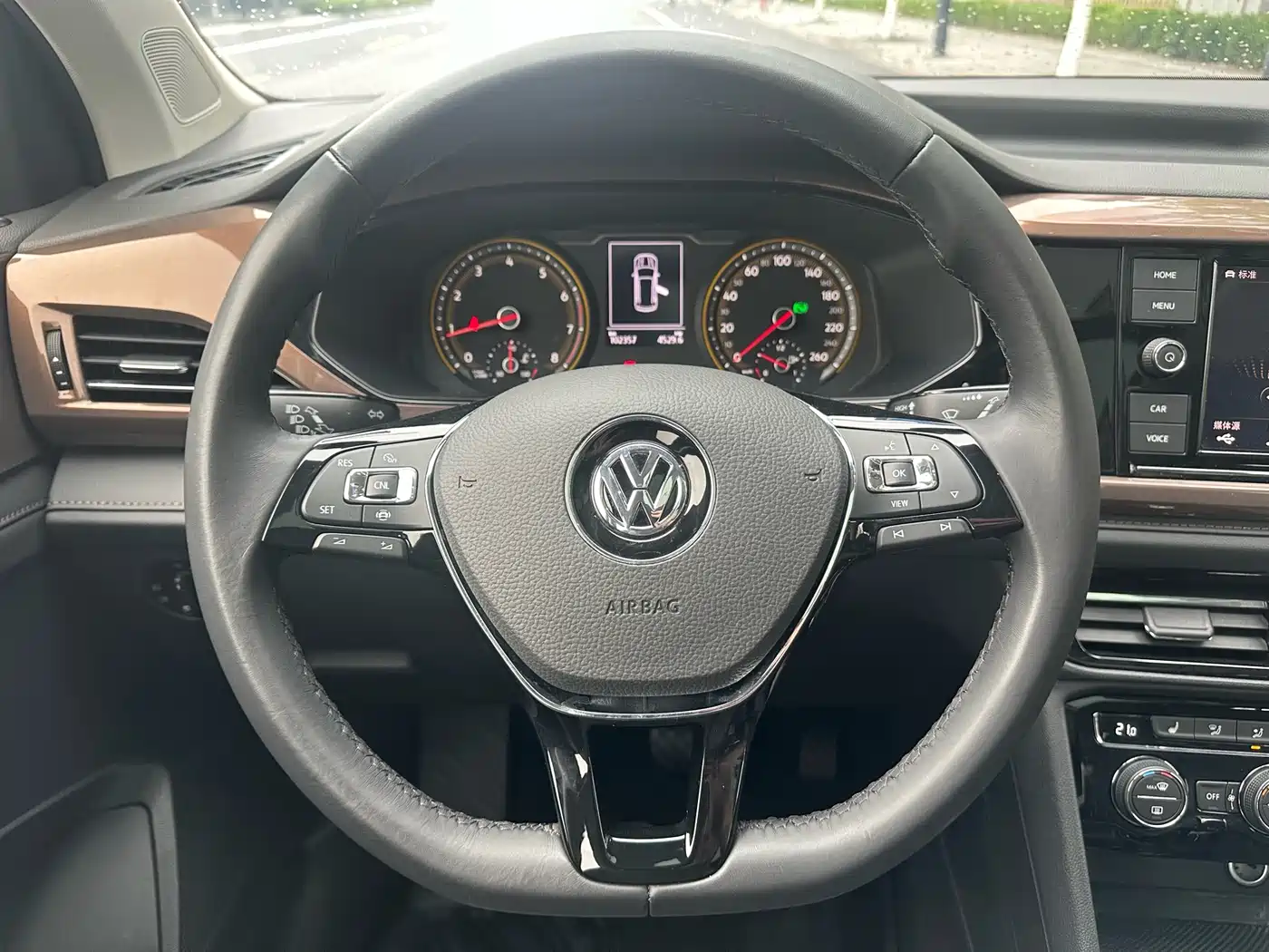 Volkswagen Tharu 2019 280TSI 2WD Luxury Edition China V фото 21