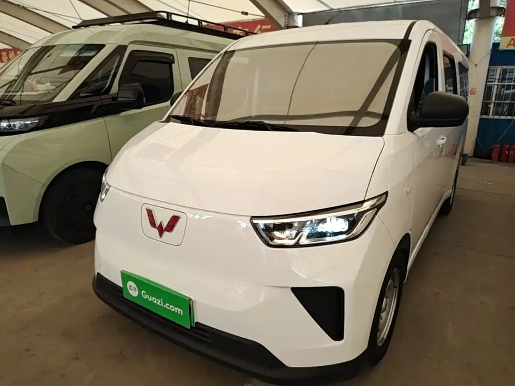 Wuling Motors Wuling Yangguang 2026 2025 400km Bus Comfort Edition