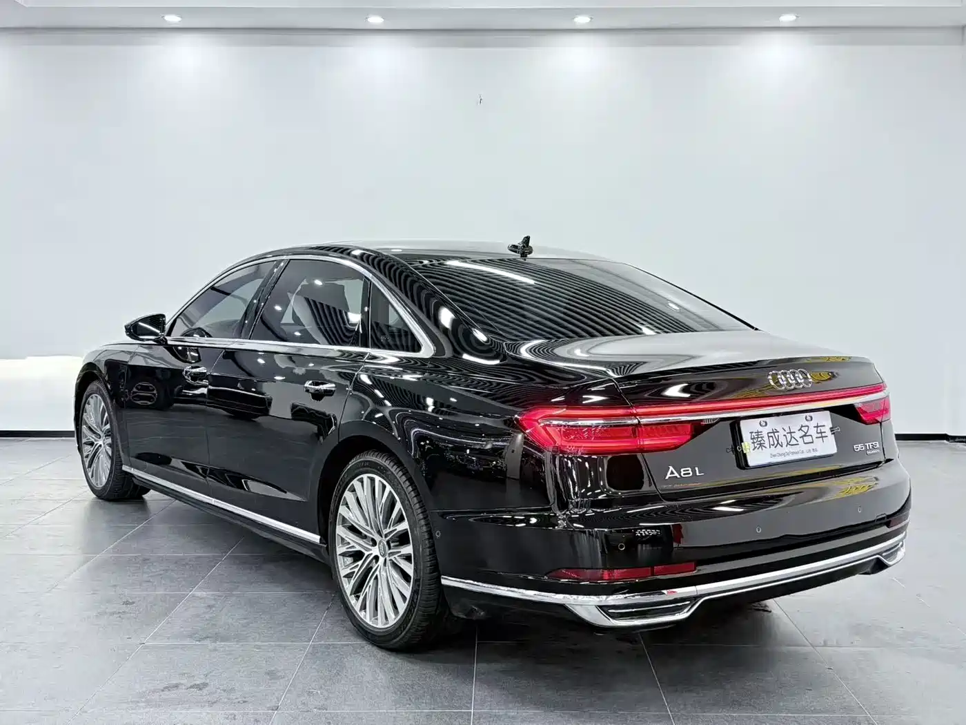 Audi A8 2019 Plus A8L 55 TFSI quattro Luxury фото 4