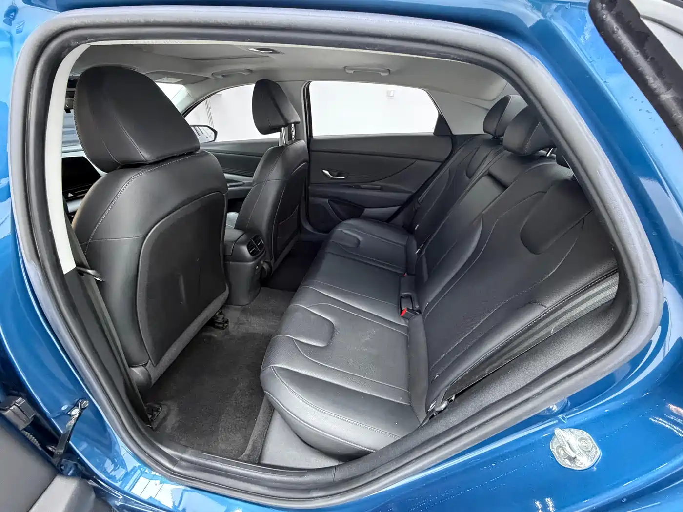 Hyundai Elantra 2021 1.5L CVT TOP Flagship Edition фото 15