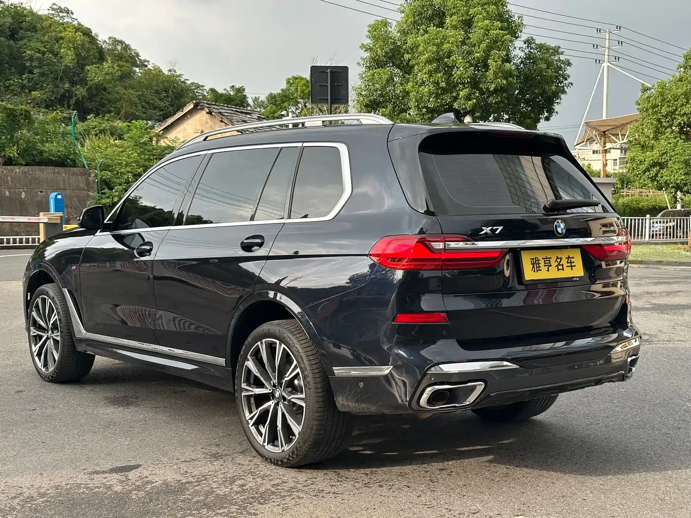 Фото 21 - BMW X7