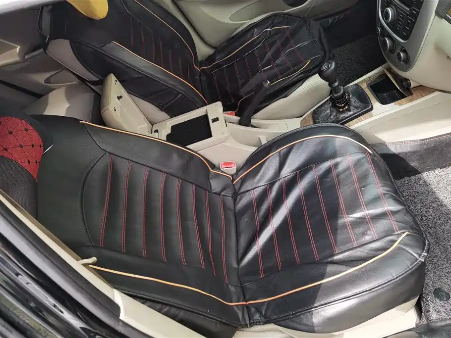 Buick Excelle 2015 1.5L Manual Classic фото 8