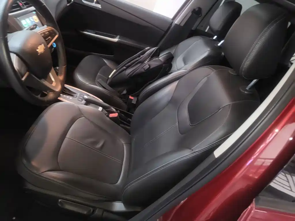 Chevrolet Lova RV 2017 2016 1.5L Automatic Fun Edition