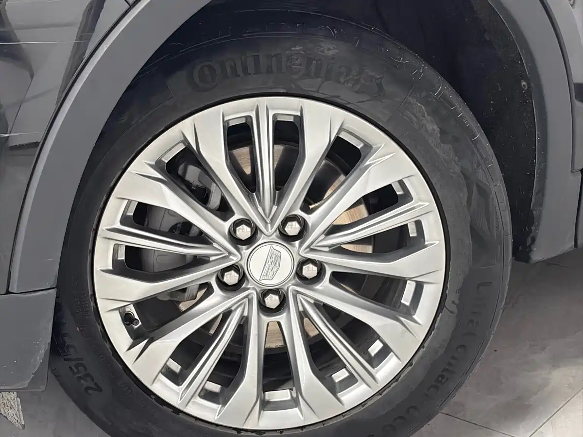 Фото 4 - Cadillac XT4