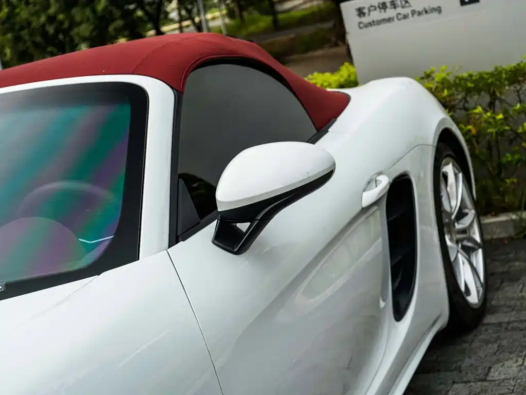 Photo 8 - Porsche 718