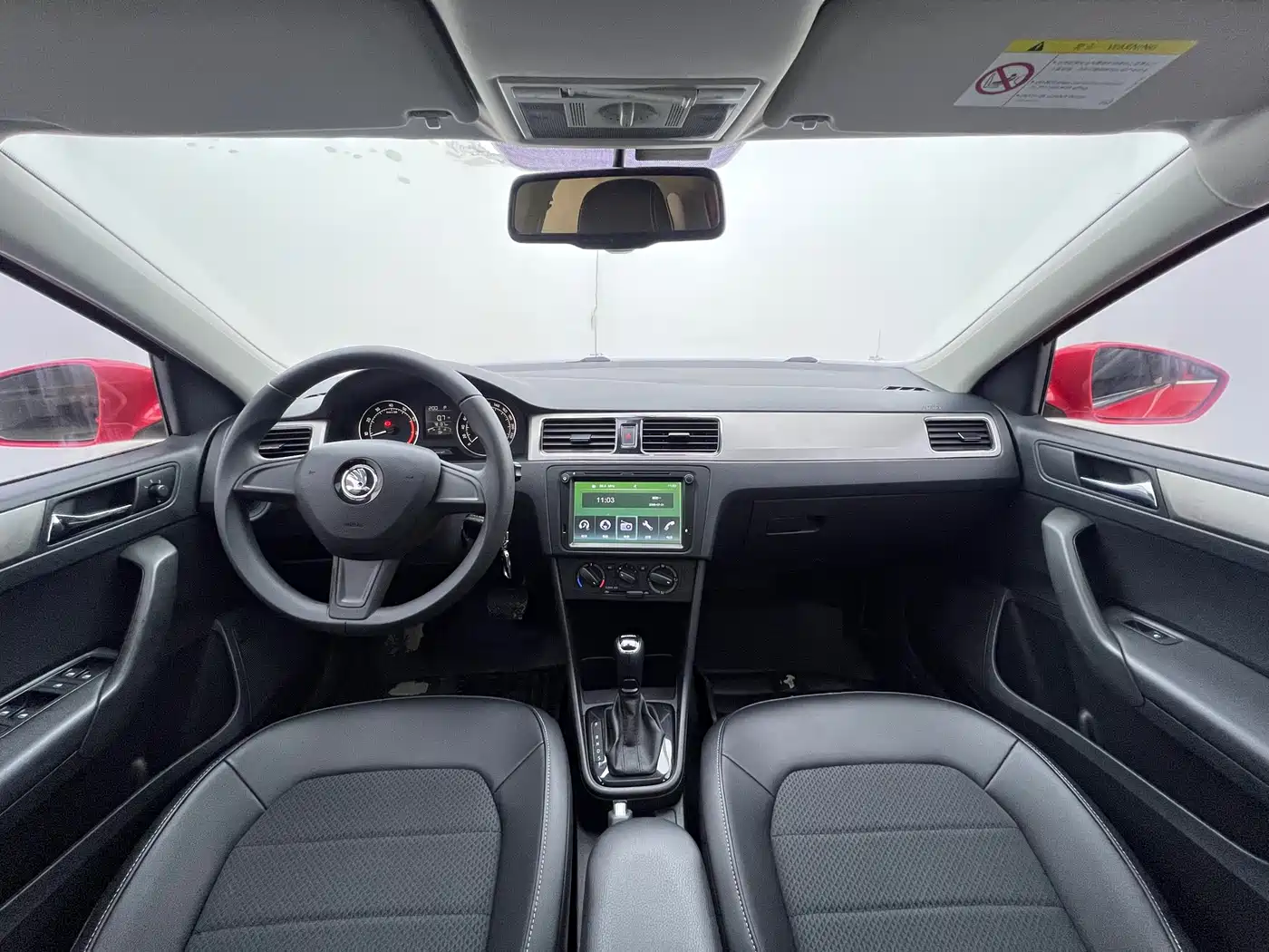 Škoda Skoda Rapid Spaceback 2016 Facelift 1.6L Automatic Innovation Edition фото 11