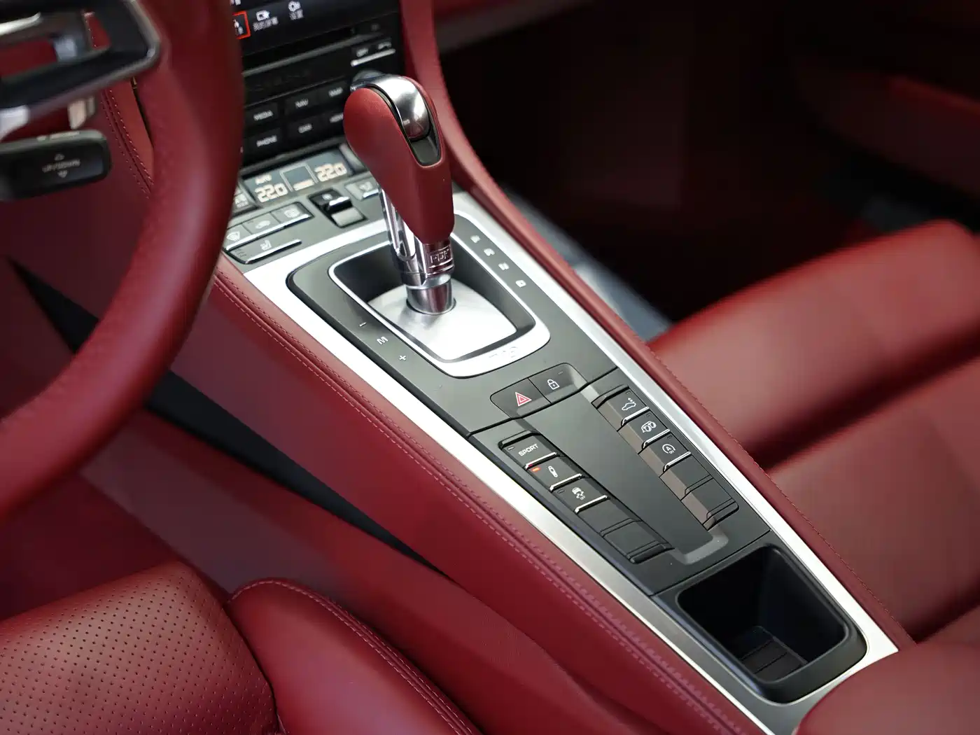 Porsche 718 2022 Cayman 2.0T фото 14