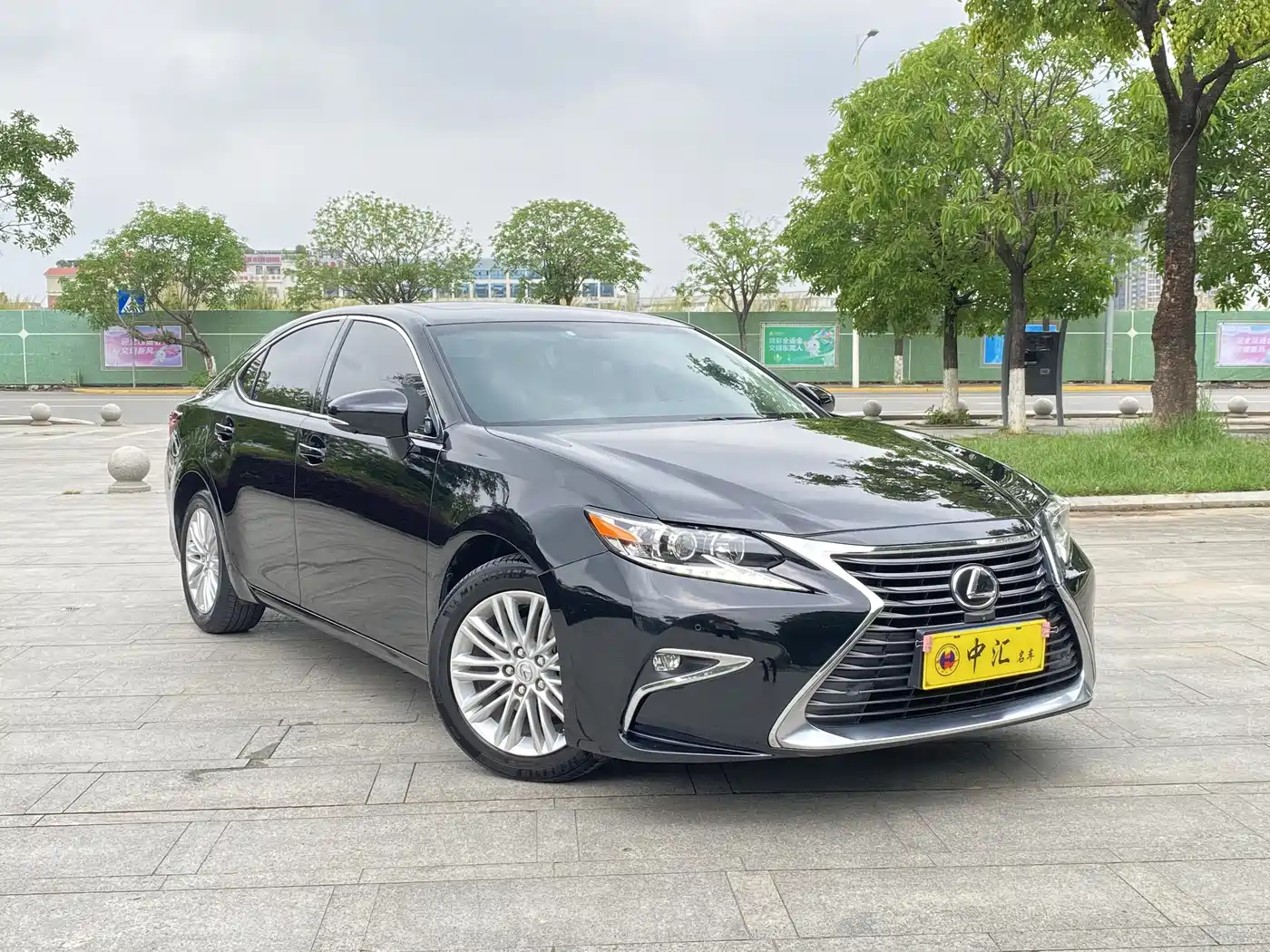 Lexus ES 2015 200 Elite Edition фото 3