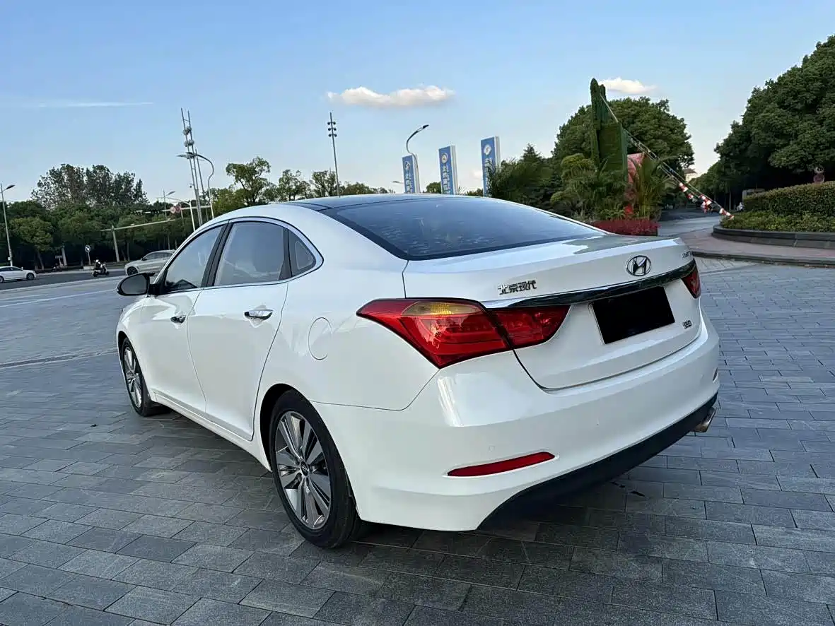 Hyundai Mistra 2016 1.8L Automatic Smart GLS фото 7