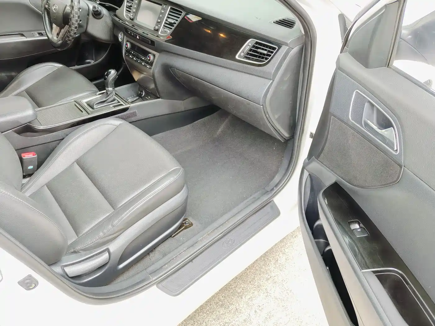 HYUNDAI NAME PICTURE