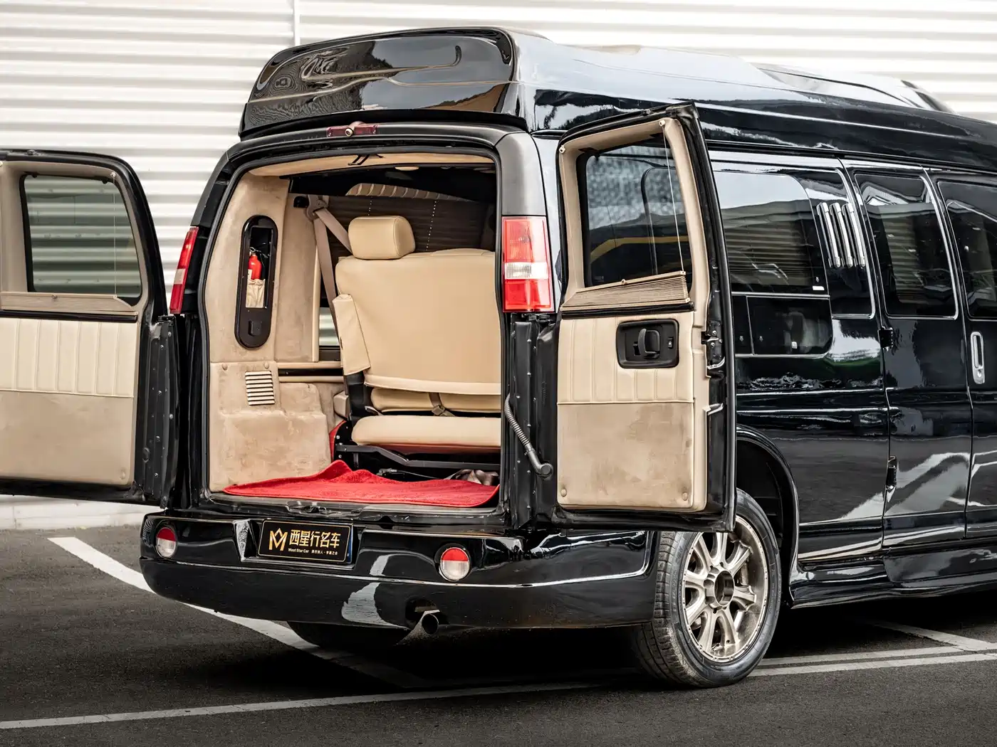 GMC Savana 2011 2011 Model 6.0L Business Star 7-seater