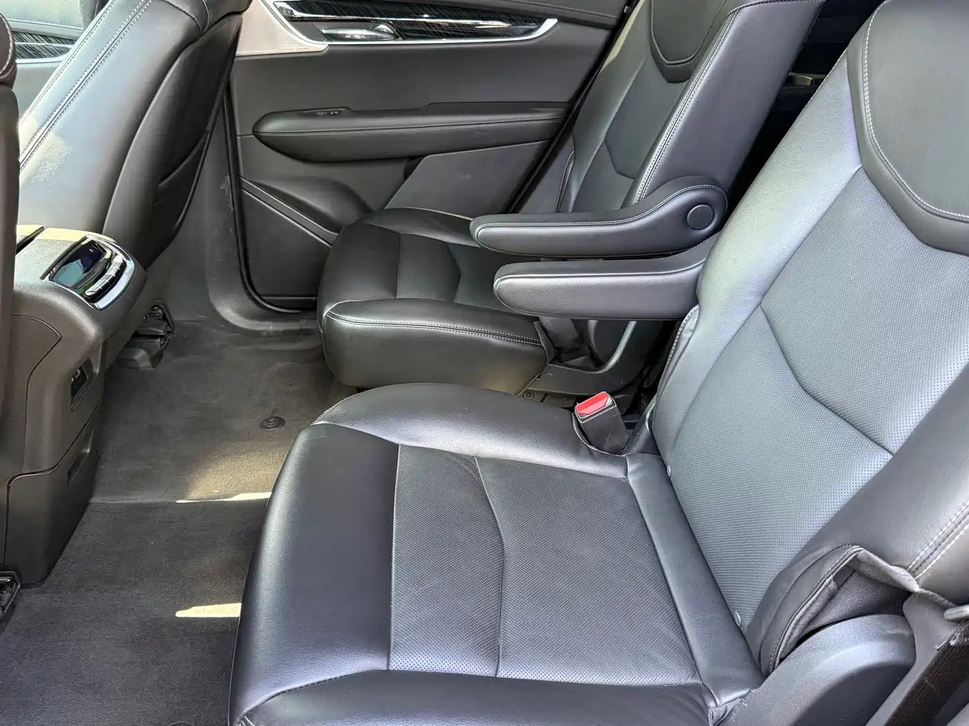 Cadillac XT6 2021 28T 6-Seater AWD Luxury фото 9